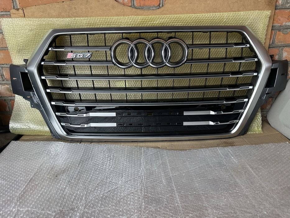 Audi SQ7 4m решітка бампера ОРИГІНАЛ