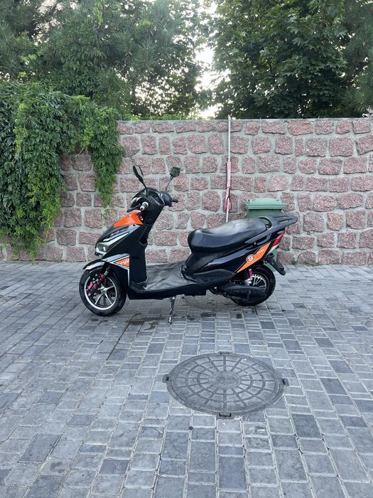 Електроскутер telbi запас до 120км (60ah)2000w