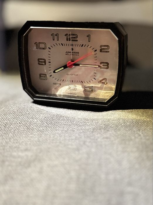 Despertador a pilhas