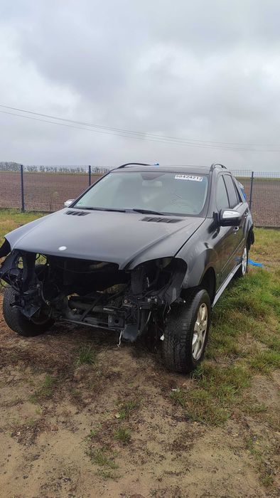 Mercedes-Benz ml 2008 światła i ressta