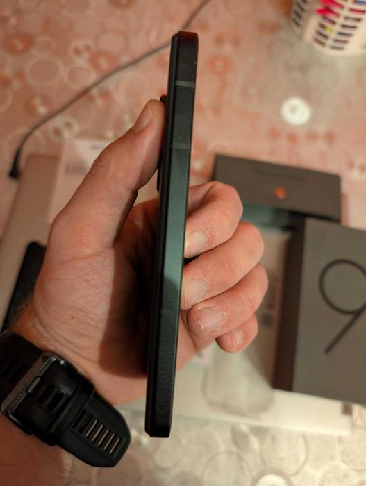 Asus zenfone 9 . 16 GB RAM 256 GB FV