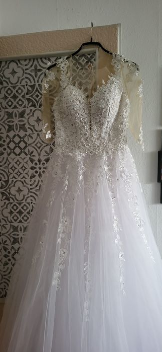 Suknia ślubna biała piękny wzór na szczupłą dziewczynę S/M