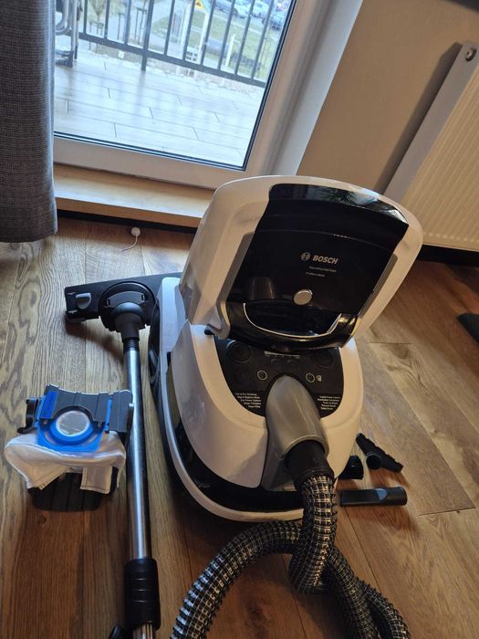 Odkurzacz piorący BOSCH BWD421PRO