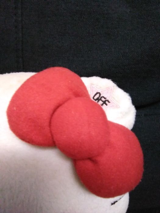 Rádio peluche da Hello Kitty.