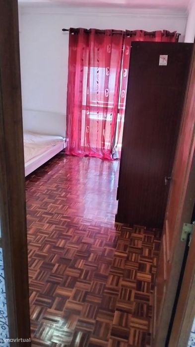 Apartamento T2 para Arrendamento – Quinta da Fronteira, Belas