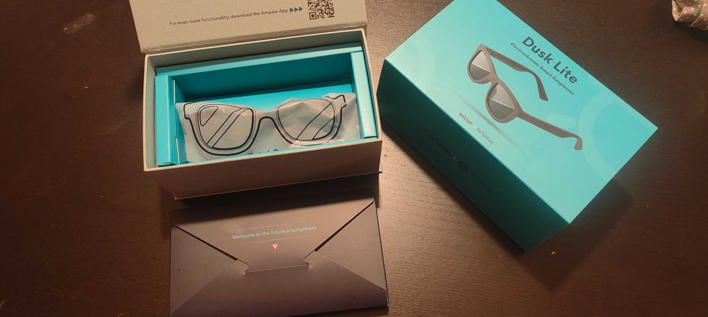 Óculos com ajuste de luminusidade via Bluetooth