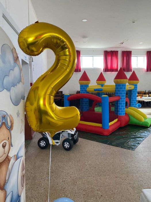 Aluguer Insuflável Castelo com Escorrega e Piscina | Festas