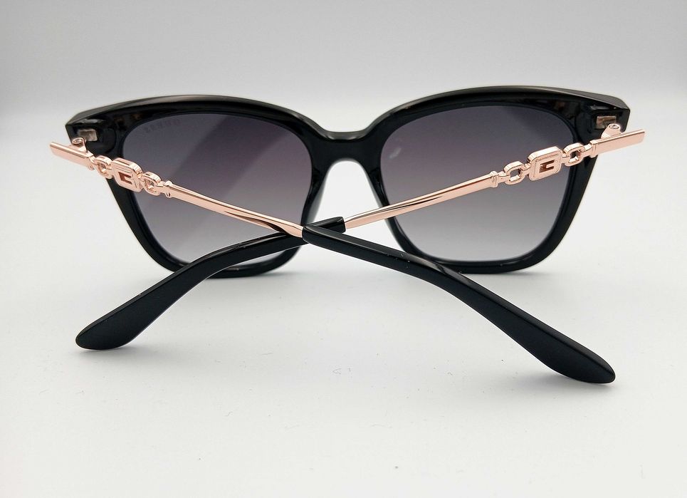 Okulary przeciwsłoneczne damskie Guess GU7886 01B eleganckie