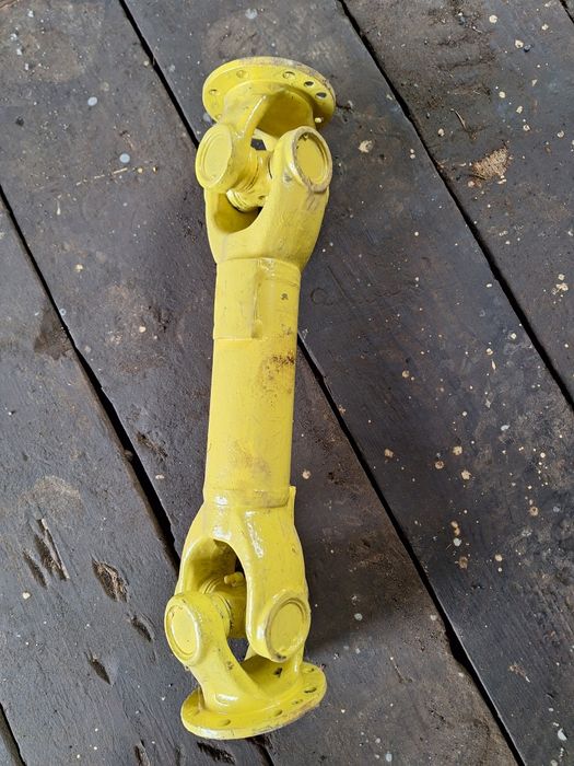 Wał napędowy zmuennik-skrzynia biegów ładowarki Ł-34