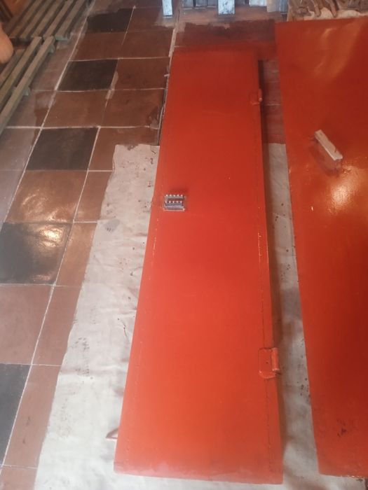 Продам металеві  двері