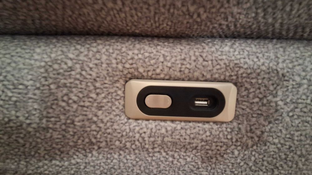 Sofá com chaise long cinzento