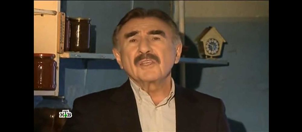 Будильник Витязь СССР домик бабы яги