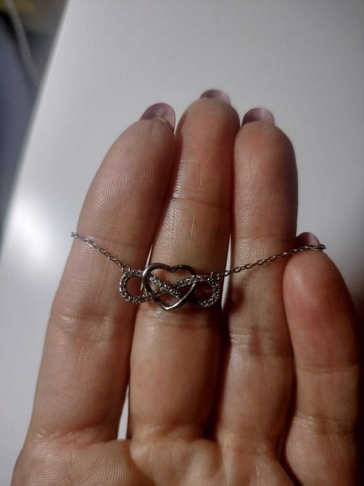 Colar Prateado Coração e Infinito com Cristais