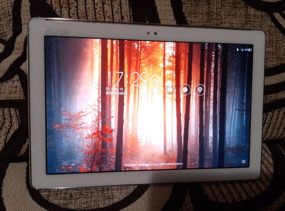 Продам планшет Asus ZePad.