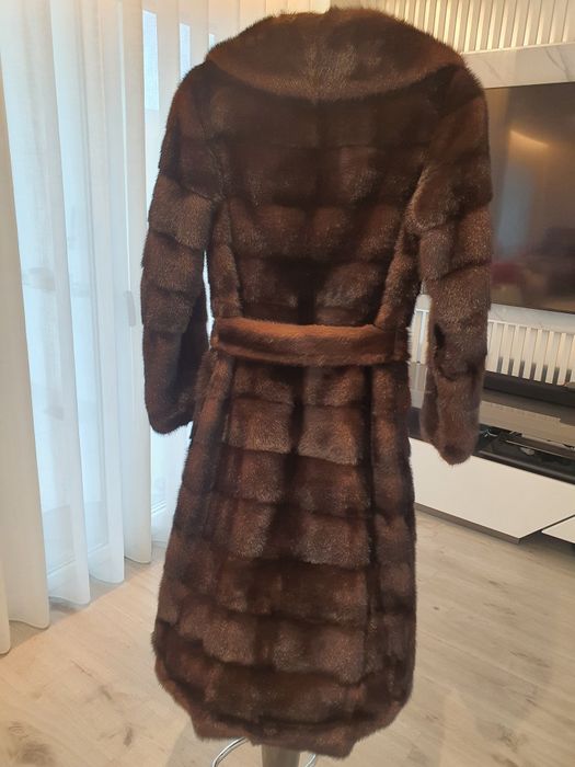 Vendo casaco de vison verdadeiro.