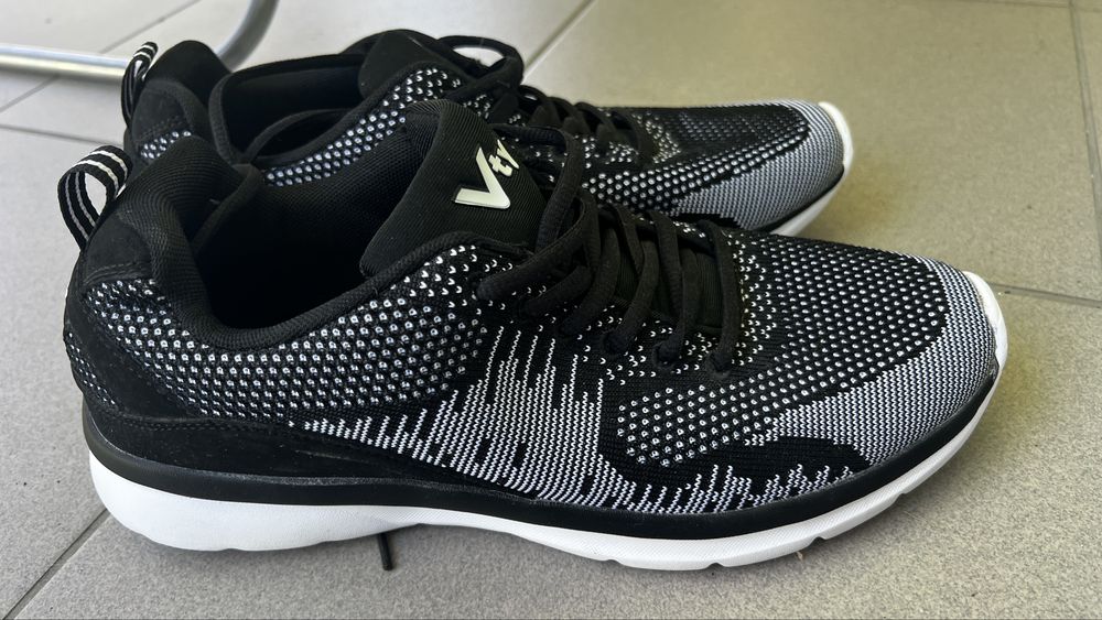 Buty sportowe/sneakersy vty 41