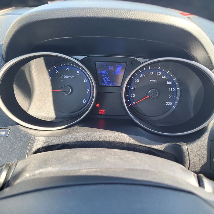 Hyundai ix35 2010 VIN KMHJU81BDBU164064 фото оголошення 9 з 9