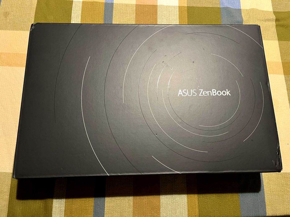 Asus Zenbook UM425U