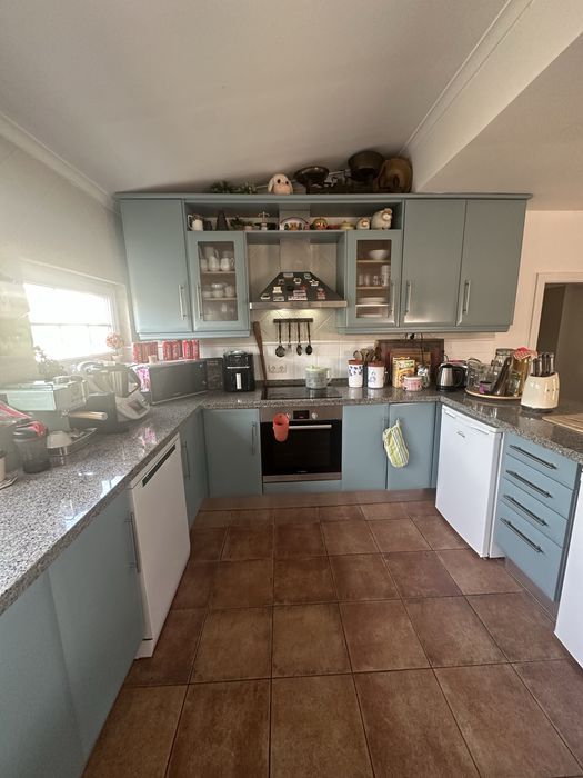 cozinha completa c/ pedra dupla em granito