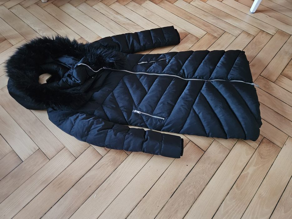 Kurtka puchowa Guess