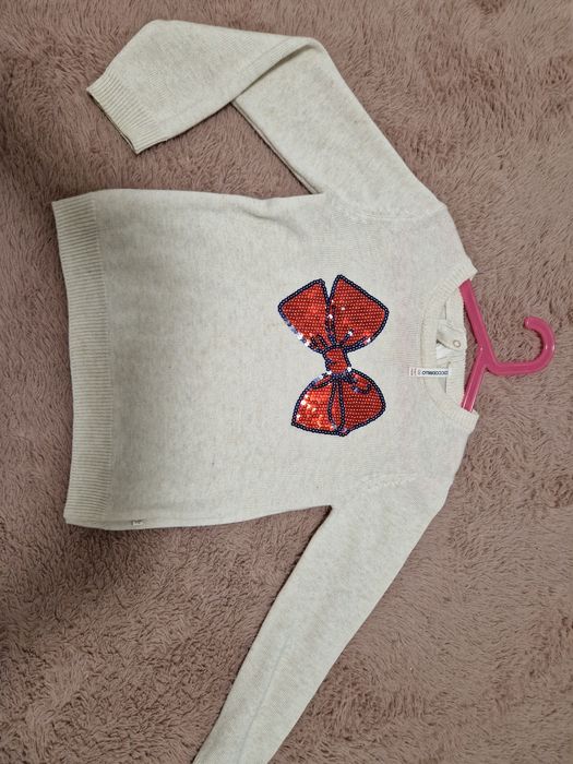 kremowy sweterek coccodrillo 122