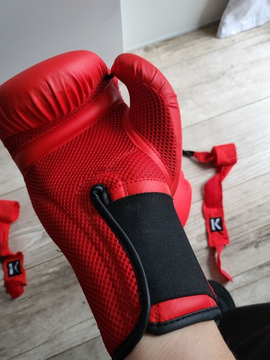 Rękawice bokserskie Outshock plus owijki