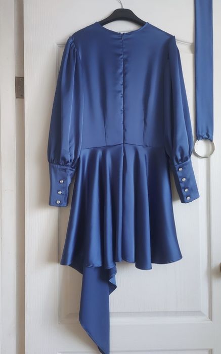 Платье синее , атласное , размер S, XS