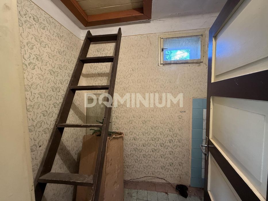 Продається 2 будинки на 8 сотках біля центру