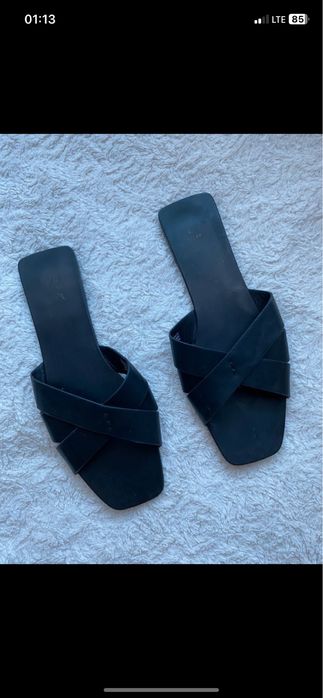 Czarne klapki lato wiosna H&M basic zwykłe rozmiar 40 na wąską stopę