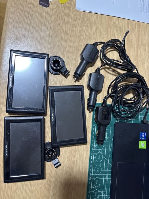 3 GPS Garmin Drive 1 - 50 LMT e 2 - 51 LMT-S