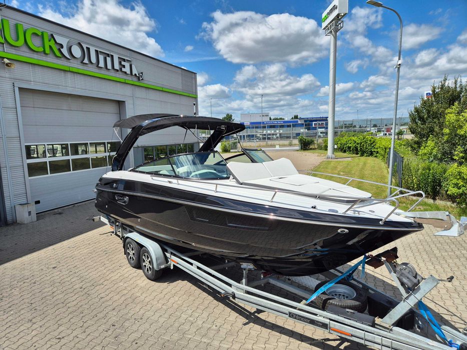 Jacht motorowy VIPER 263 Day Cruiser Volvo Penta 350HP na Listopad