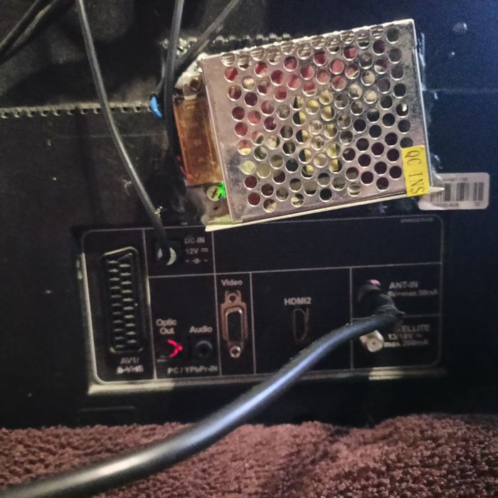 Продам Grundig .