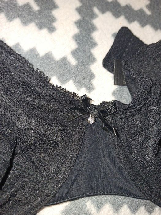 Жіночий бюстгальтер