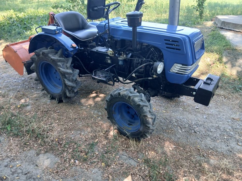 Продам Міні Трактор 4Х4 2  Ціліндра Дизель