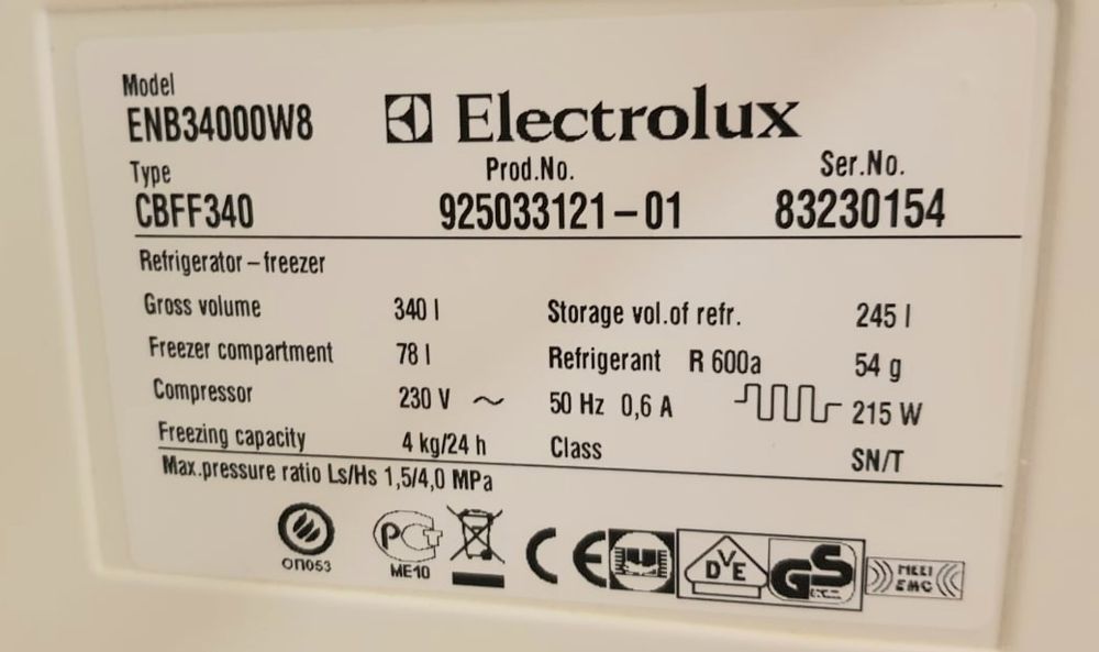 Electrolux 2426448045 Уплотнительная резина 575x1175mm для холодильной