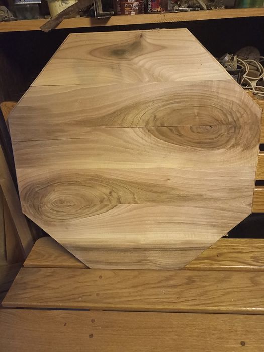 Стільниця з горіха для журнального столика