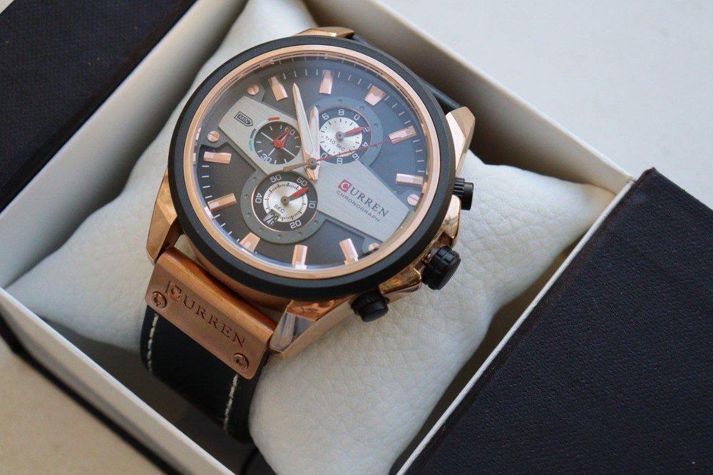 Наручні годинники, чоловічі та жіночі