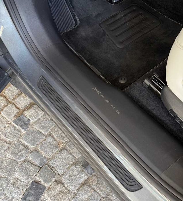Резинові накладки на пороги автомобіля