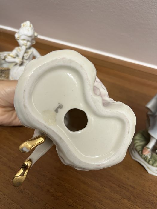 Ceramiczne figurki tancerka kobieta z kapeluszem