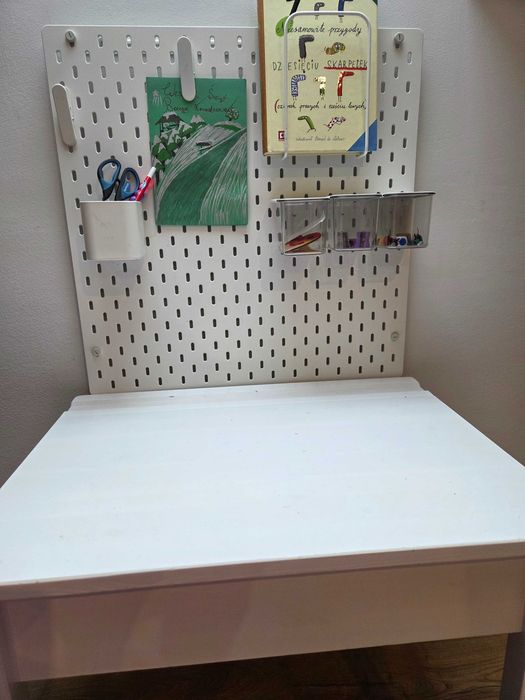Biurko Ikea + krzeslo +tablica