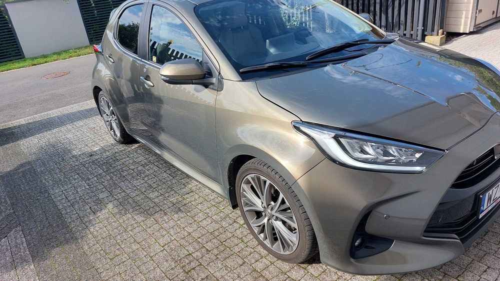 sprzedam samochód Toyta Yaris IV