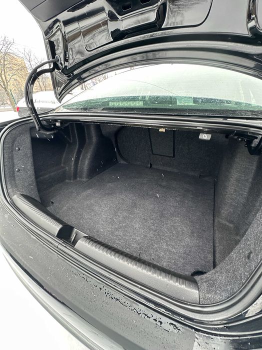 Продам Volkswagen Jetta 2010 рік можлива розстрочка,кредит,обмін!