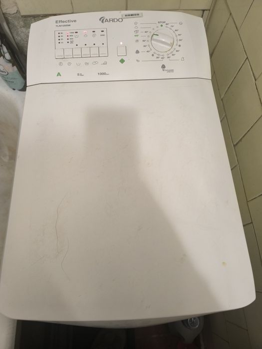 Машинка стиральная с вертикальной загрузкой б/у.В рабочем состоянии..