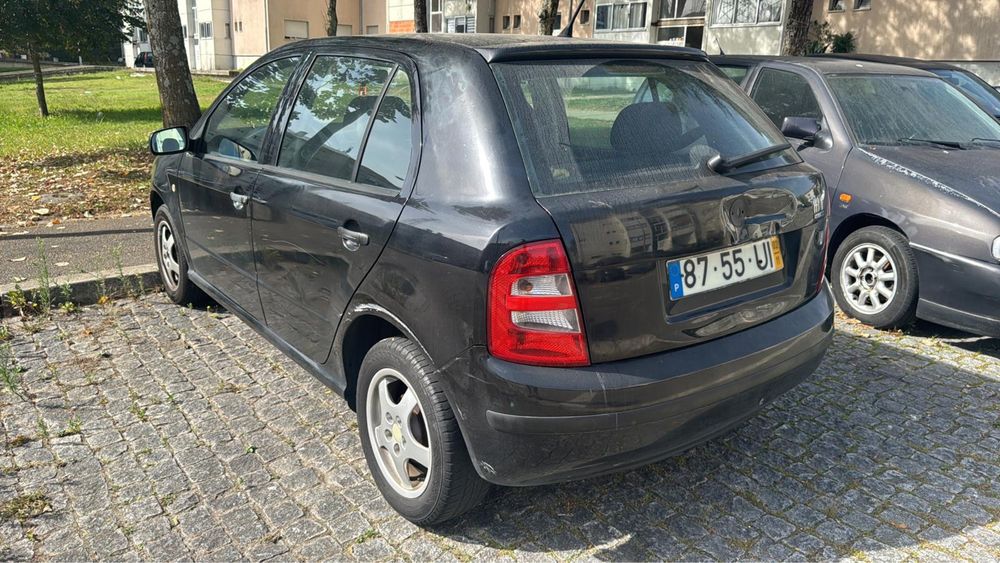 Skoda Fabia 1.2 apenas 100.000km