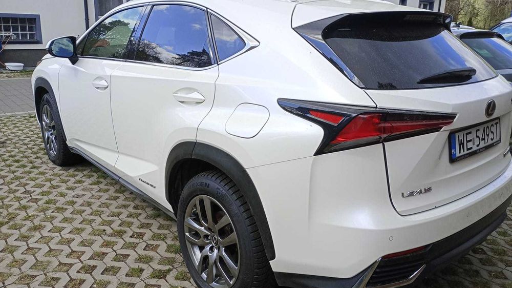 Lexus NX 300h Salon PL
