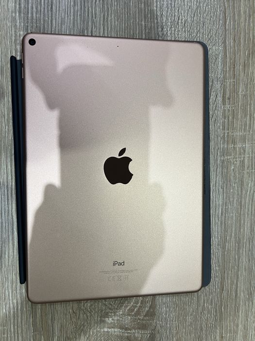 iPad Air 3rd Generation 64 GB with Original Apple Keyboard64168926814595124