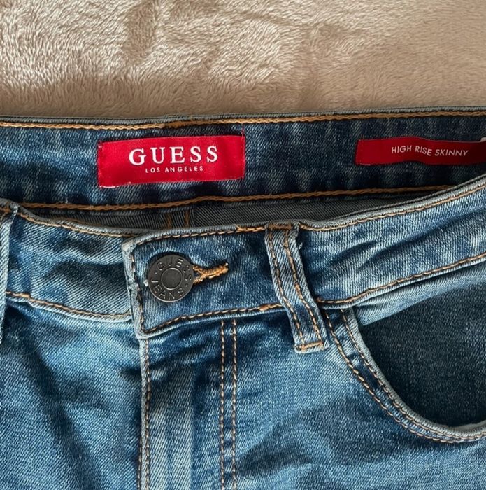 Jeansy Guess niebieskie