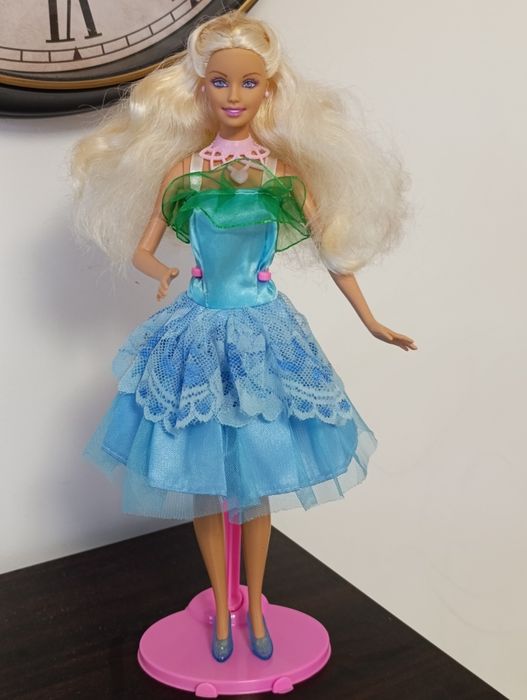 Ubranka dla Barbie - sukienka koktajlowa
