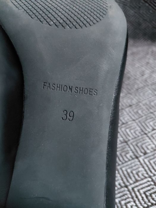Жіночі туфлі 39 розмір