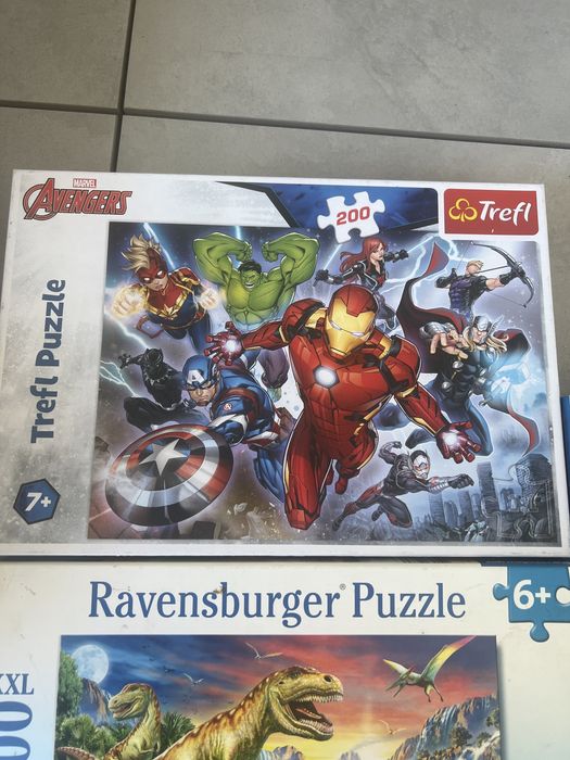 Zestaw 3 puzzli 5,6,7+ Trefl : Avengers, pilkarze i dinozaur